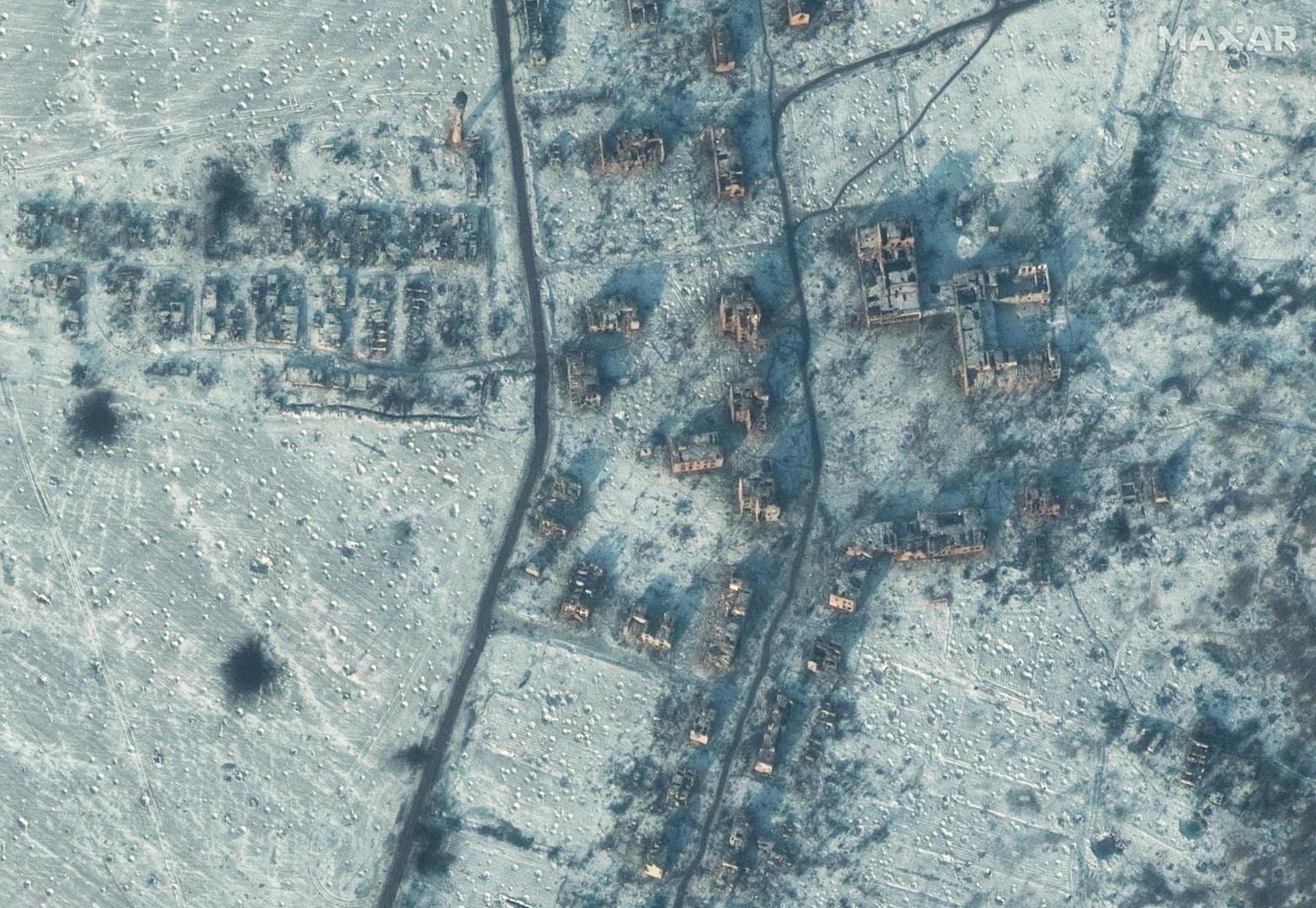 A satellite view shows a destroyed school and buildings in south Soledar, Ukraine, January 10, 2023. Satellite image 2023 Maxar Technologies./Handout via REUTERS     ATTENTION EDITORS -  THIS IMAGE HAS BEEN SUPPLIED BY A THIRD PARTY. MANDATORY CREDIT. NO RESALES. NO ARCHIVES. DO NOT OBSCURE LOGO. Photo: MAXAR TECHNOLOGIES/REUTERS