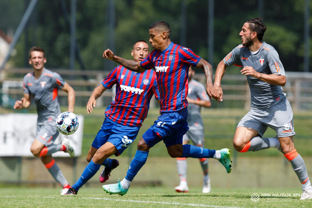 Hajduk - UTA Arad