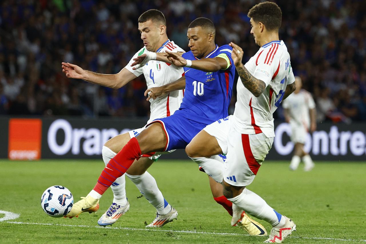 Nations League - League A - Group 2 - France v Italy