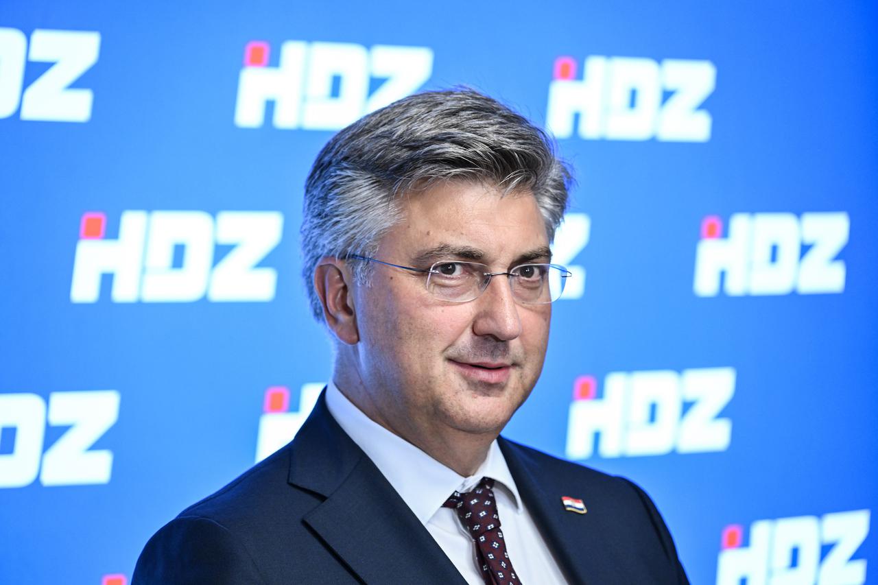 Zagreb: Andrej Plenković obratio se medijima nakon sjednice Predsjedištva HDZ-a