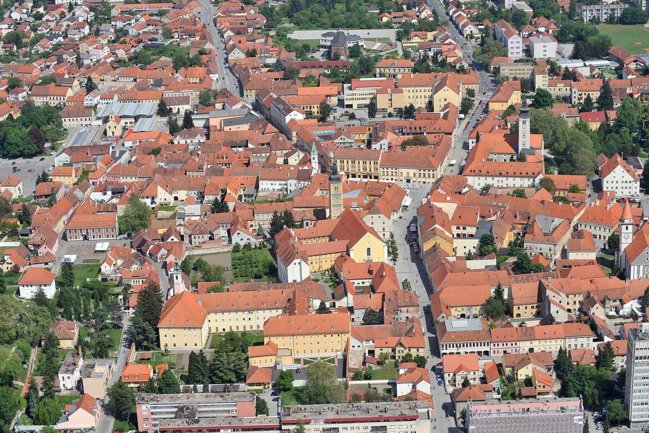 Varaždin: Pogled na Stari grad iz zraka