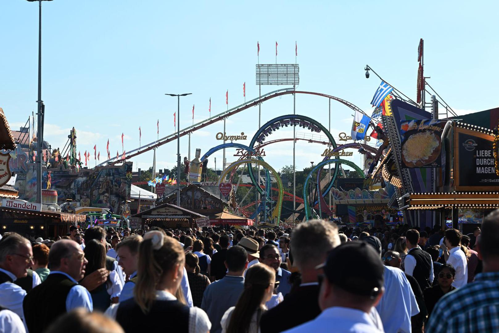 Ravnatelj münchenske policije Christian Huber uvjerio je goste koji dolaze u bavarsku prijestolnicu da je Oktoberfest "najsigurniji festival u Njemačkoj, ako ne i na svijetu."