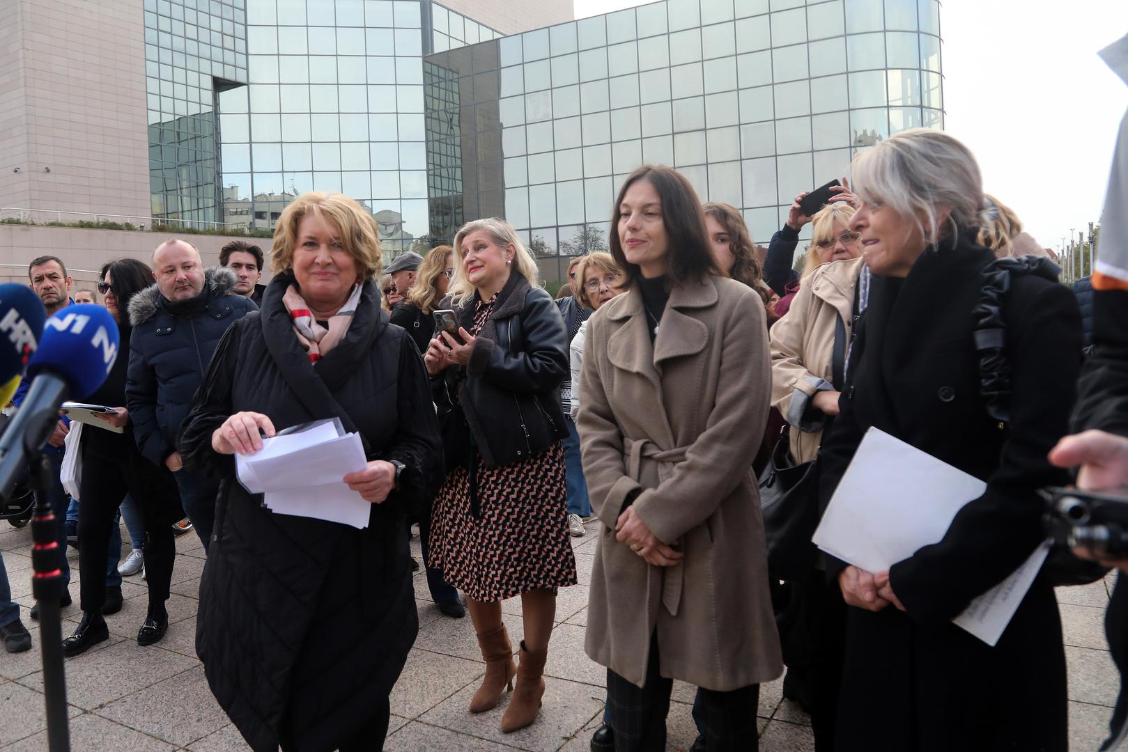 09.11.2023., Zagreb - Povodom izjava premijera Andreja Plenkovica roditelji navijaca Dinama koji se nalaze u Grckoj u zatvoru dali su izjavu za medije. Photo: Zeljko Hladika/PIXSELL