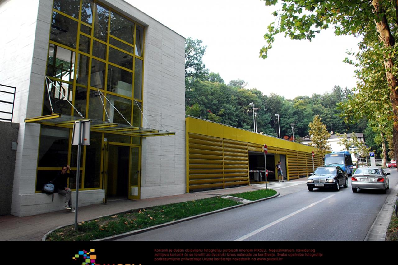 '28.09.2009., Zagreb - Tuskanac, Zagrebparking je u Becu dobio drugu nagradu na natjecaju za najbolju javnu garazu.  Photo: Zeljko Hladika/Vecernji list'