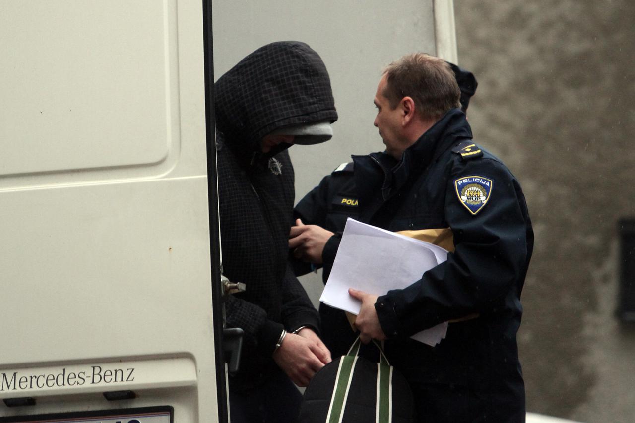 04.03.2015., Rijeka - Privodjenje na Zupanijski sud 17 osumnjicenih dilera dviju zlocinackih organizacija za koje je predlozen istrazni zatvor. Photo: Goran Kovacic/PIXSELL