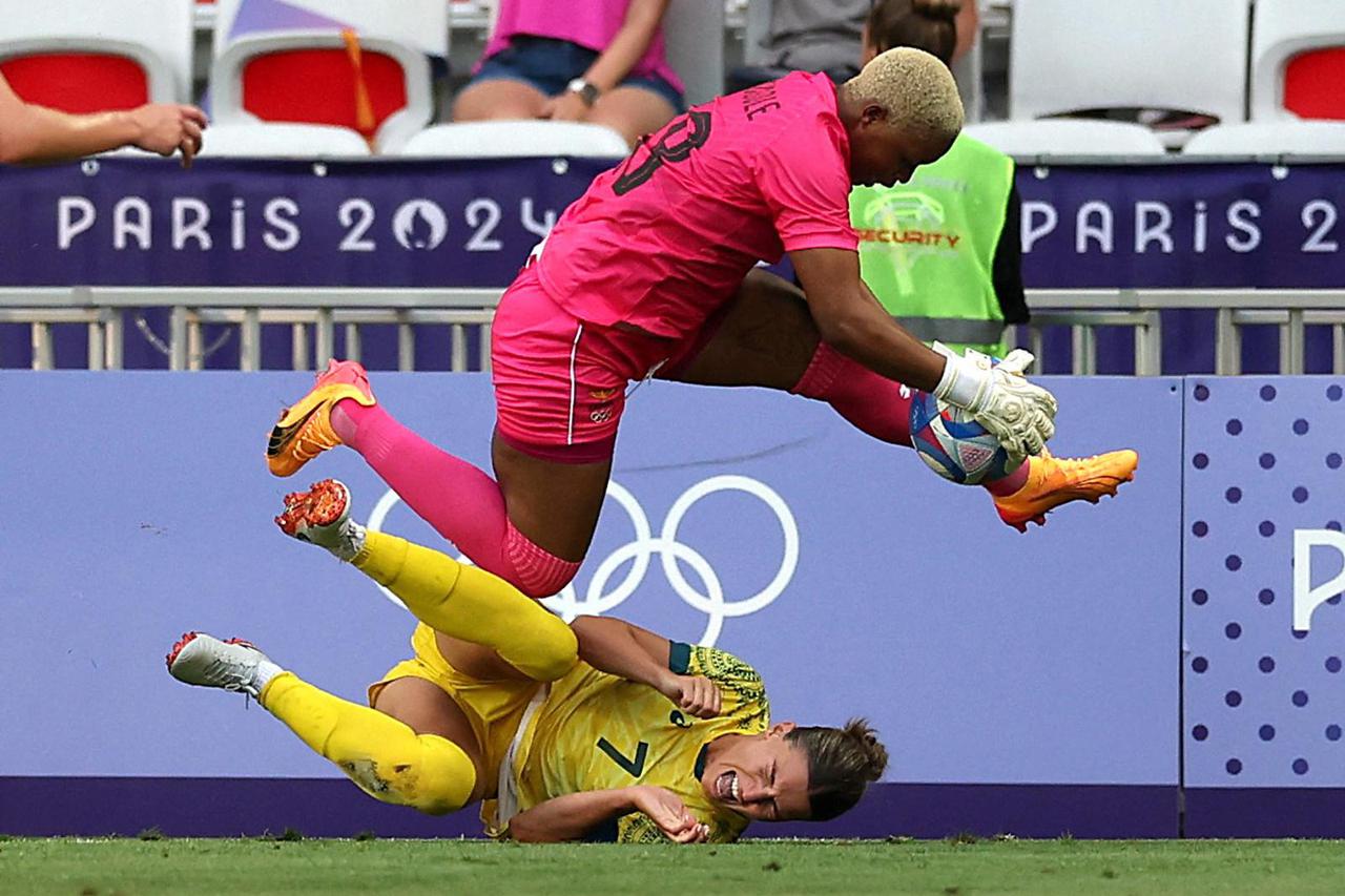 Football - Women's Group B - Australia vs Zambia