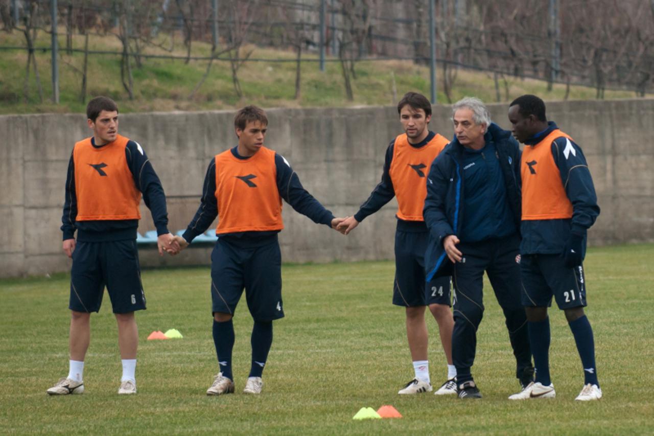 \'sport...medjugorje...19.01.2011...nk dinamo, pripreme u medjugorju, trening na pomocnom terenu... foto: zoran grizelj vecernji list\'