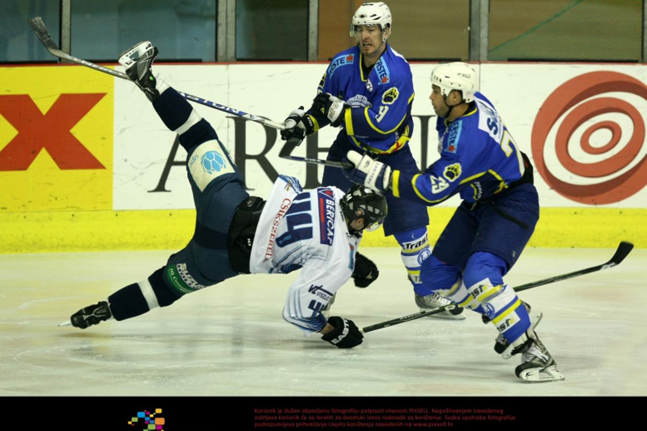 \'11. 10. 2009.,  Zagreb, Hrvatska - Dom sportova. ERSTE BANK EISHOCKEY LIGA 2009/2010. Hokej na ledu, 12 kolo, KHL Medvescak Zagreb - Sapa Feh. Alba Volan. Alba Volan je u Domu sportova pobijedila 4-