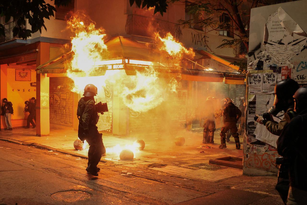 Clashes break out in Athens, following an anniversary rally marking the 2008 police shooting of 15-year-old student Alexandros Grigoropoulos