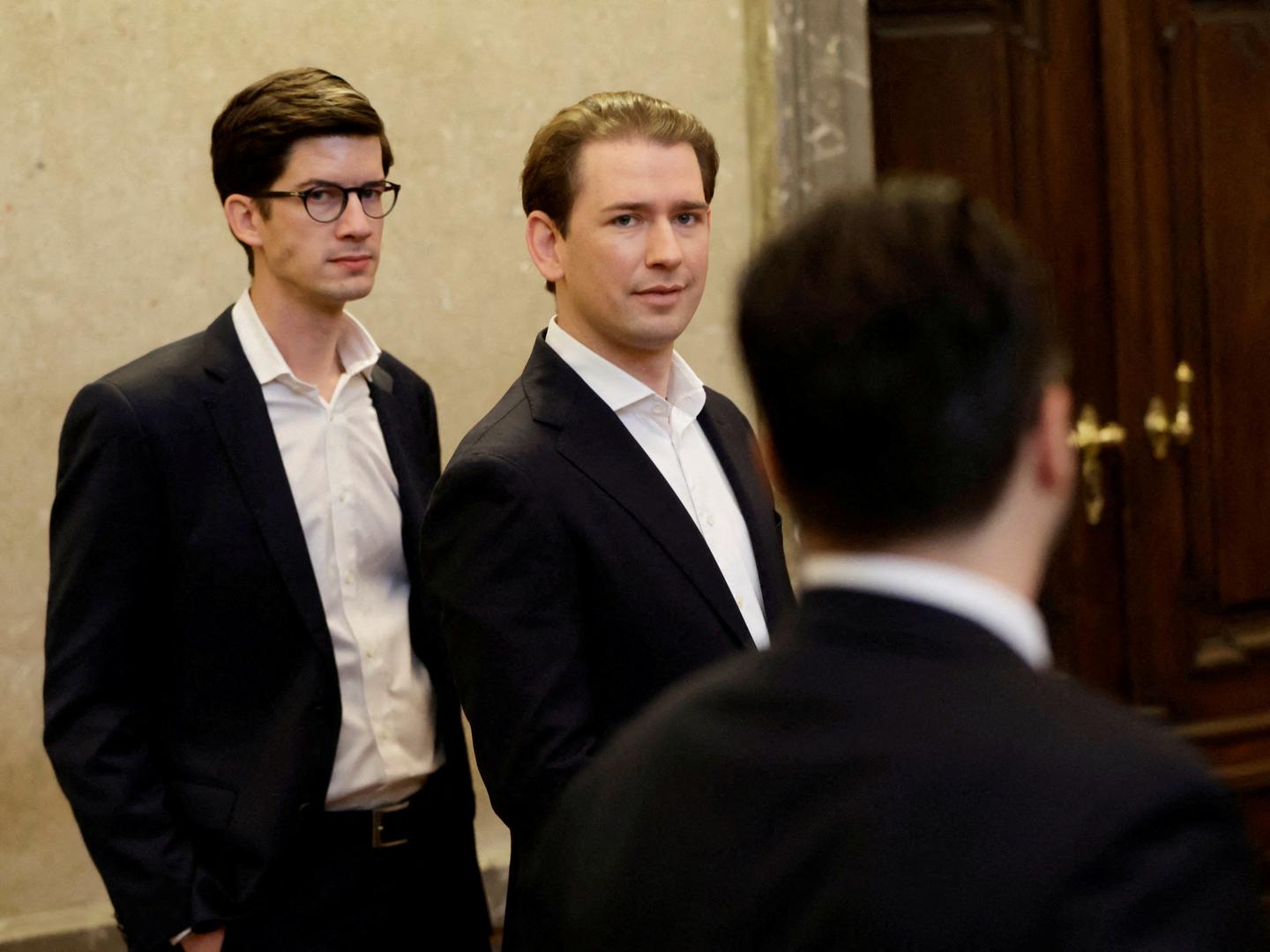 Austria's conservative former Chancellor Sebastian Kurz and Bernhard Bonelli wait for the start of their trial for perjury in a courtroom in Vienna, Austria, October 18, 2023. REUTERS/Leonhard Foeger     TPX IMAGES OF THE DAY Photo: LEONHARD FOEGER/REUTERS