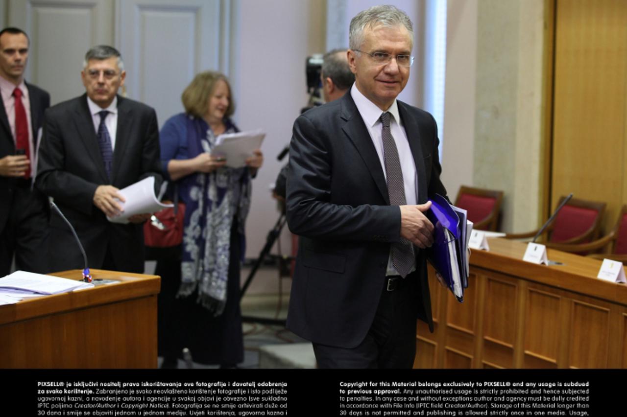 '14.11.2012., Zagreb - U saboru je zastupnickim pitanjima pocela posljednja ovogodisnja redovita sjednica.  Photo: Patrik Macek/PIXSELL'