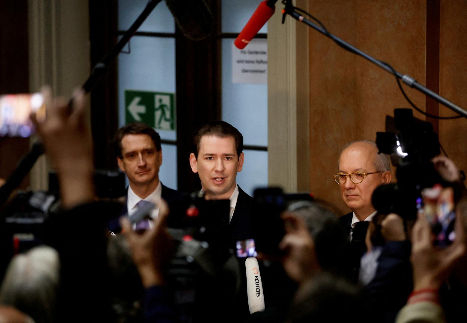 Austria's conservative former Chancellor Sebastian Kurz talks to journalists before the start of his trial for perjury in Vienna, Austria, October 18, 2023. REUTERS/Leonhard Foeger Photo: LEONHARD FOEGER/REUTERS