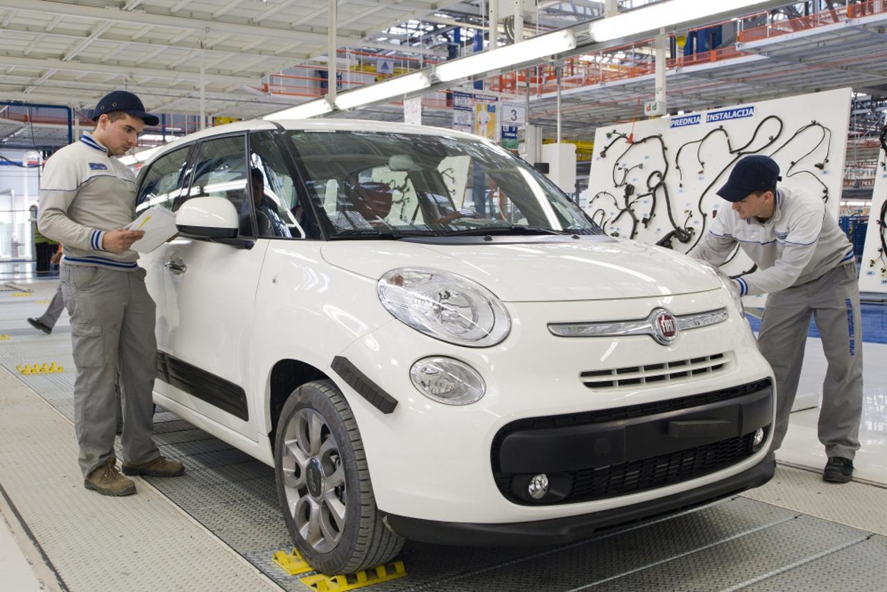 fiat 500l,kragujevac (1)