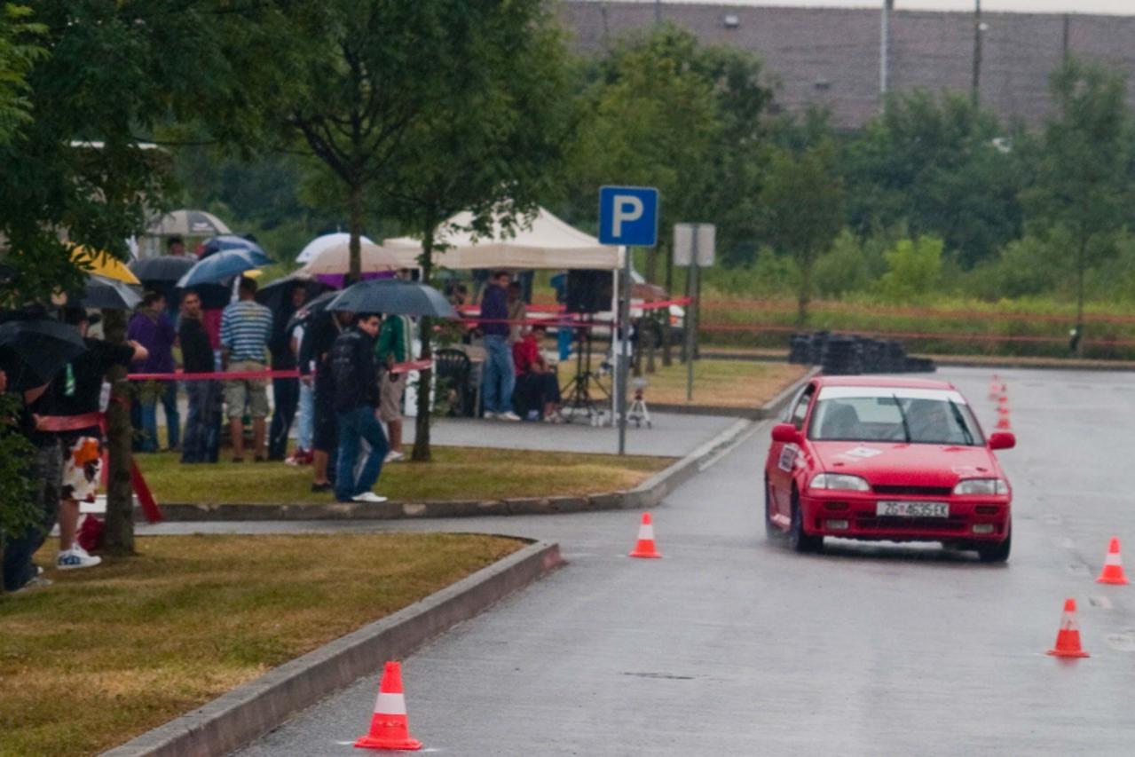 '23.7.2011-sisak-auto utrke pored Kauflanda na komunalnom zemljistu Photo: Miroslav Santek/PIXSELL'