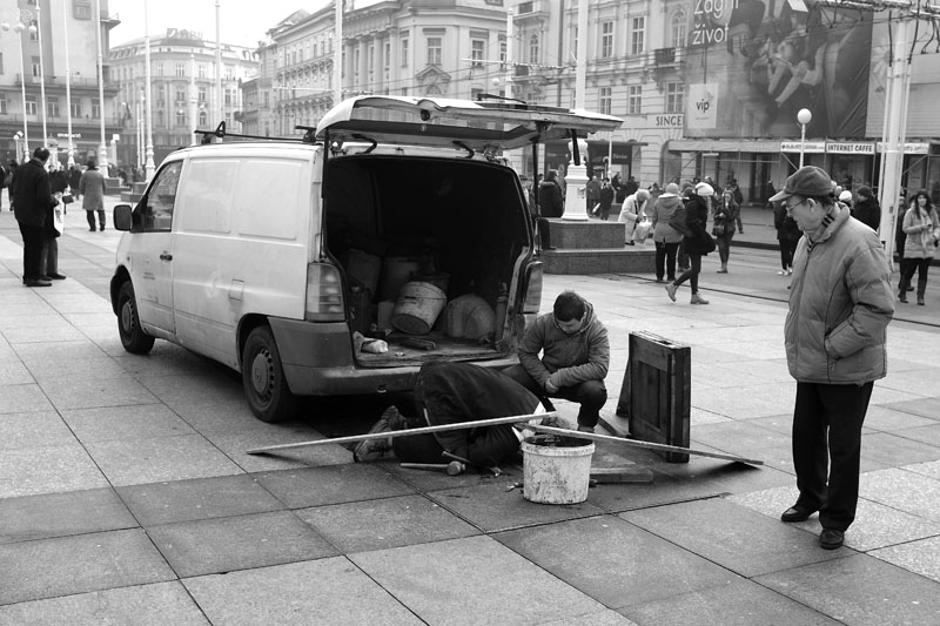 Zagrebačke priče: Raditi na cesti