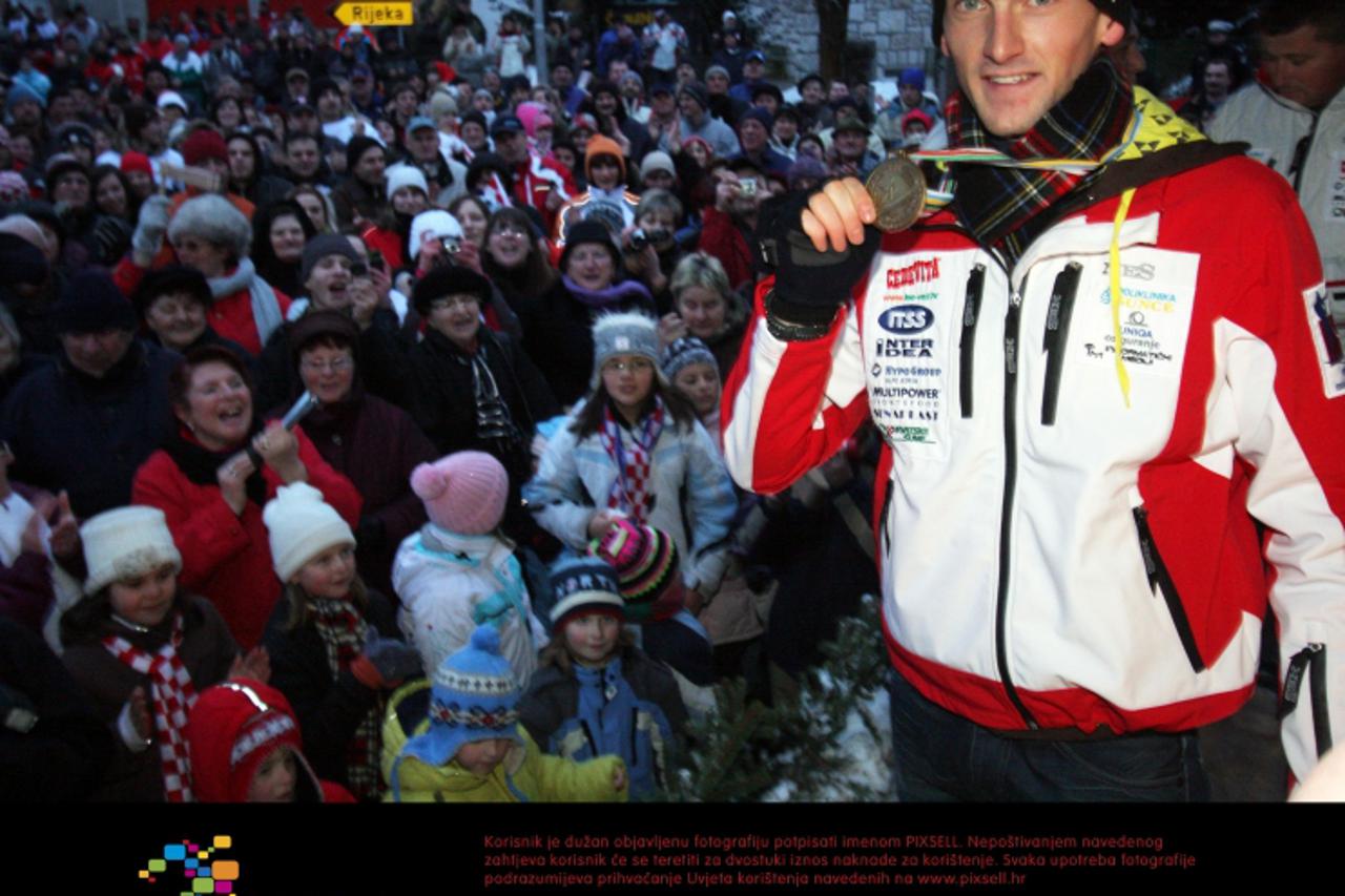 '24.02.2009. ,Mrkopalj - Docek Jakova Faka u Mrkoplju, prvi nas sportas koji je osvojio medalju u biatlonu(SP). Photo: Nel Pavletic/24sata'