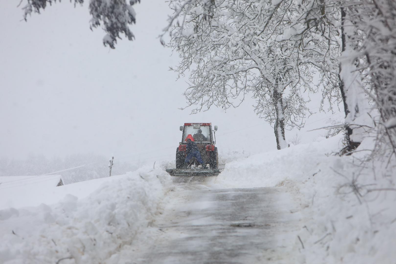 23.01. 2023., Karlovac - Autocesta D1 od Karlovca do Slunja zametena snijegom. Zbog neociscene ceste promet se odvija otezano uz zastoje.  Photo: Kristina Stedul Fabac/PIXSELL