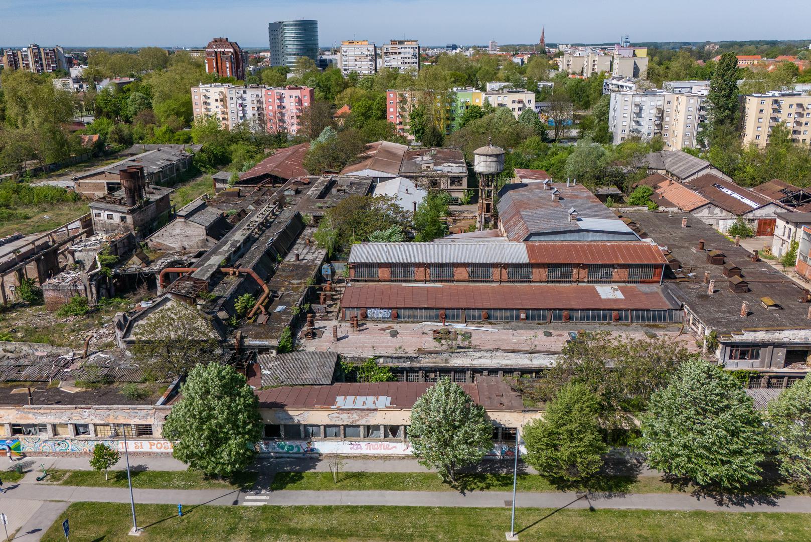 Prema prvonagrađenom urbanističko-arhitektonskom rješenju, predviđena je izgradnja 14 stambenih zgrada različite visine, ukupno s oko 500 stanova koji će omogućiti smještaj približno 1600 stanovnika. Prostor će se protezati na gotovo 6,5 hektara, a projekt uključuje i jedinstveni sportski inkubator, koji će biti prvi takve vrste u Europi i svijetu.