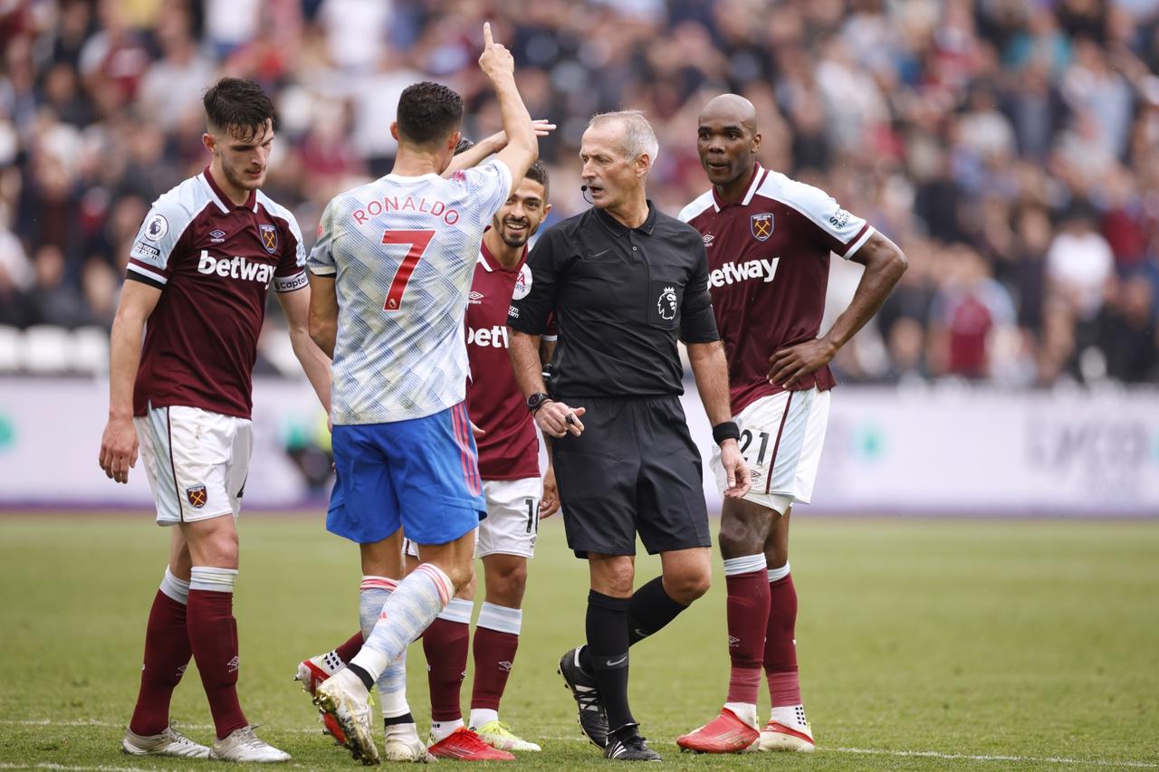 Premier League - West Ham United v Manchester United