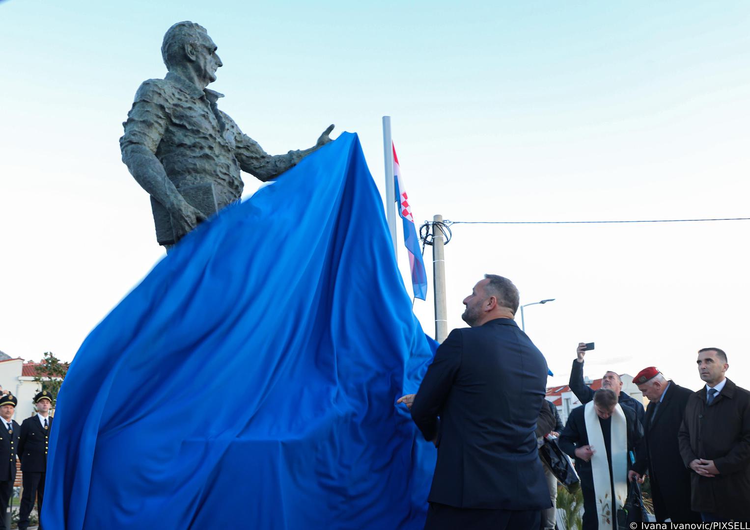 07.12.2023., Podstrana - Predsjednik Vlade Andrej Plenkovic sudjelovao je na svecanosti otkrivanja spomenika dr. Franji Tudjmanu u parku Petricevo u Podstrani.  Photo: Ivana Ivanovic/PIXSELL