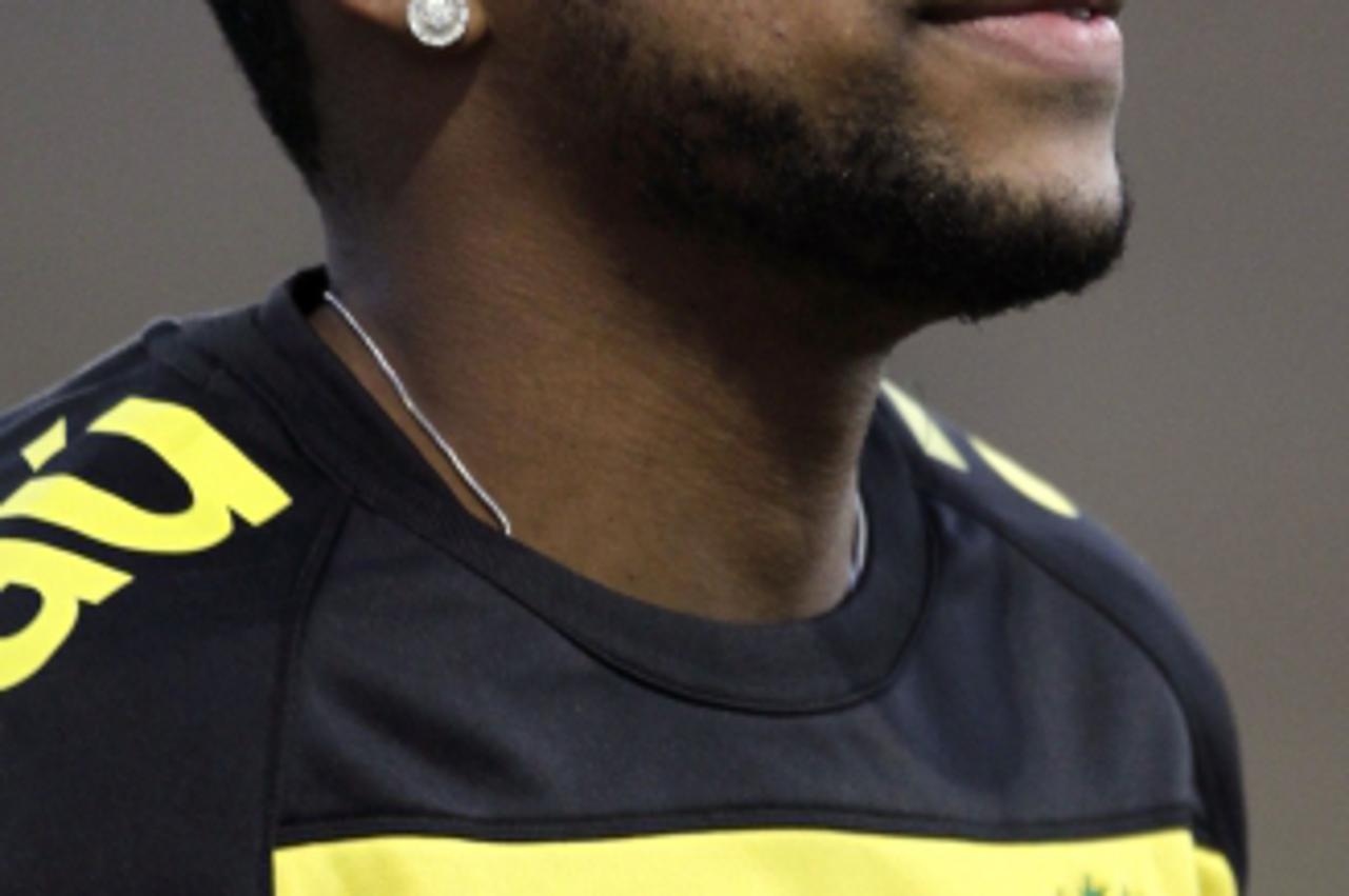 'Brazil\'s Robinho attends a training session in Johannesburg June 22,  2010.  REUTERS/Paulo Whitaker  (SOUTH AFRICA - Tags: SPORT SOCCER WORLD CUP)'