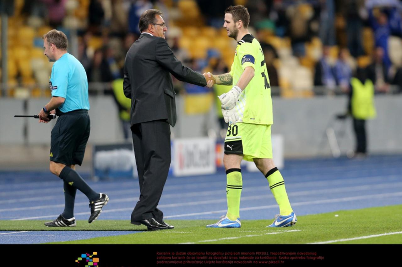 '03.10.2012., Ukrajina, Kijev - Nogometna utakmica UEFA Lige prvaka, GNK Dinamo - FC Dynamo Kijev. Trener GNK Dinamo Zagreba, Ante Cacic, Ivan Kelava. Photo: Igor Kralj/PIXSELL'