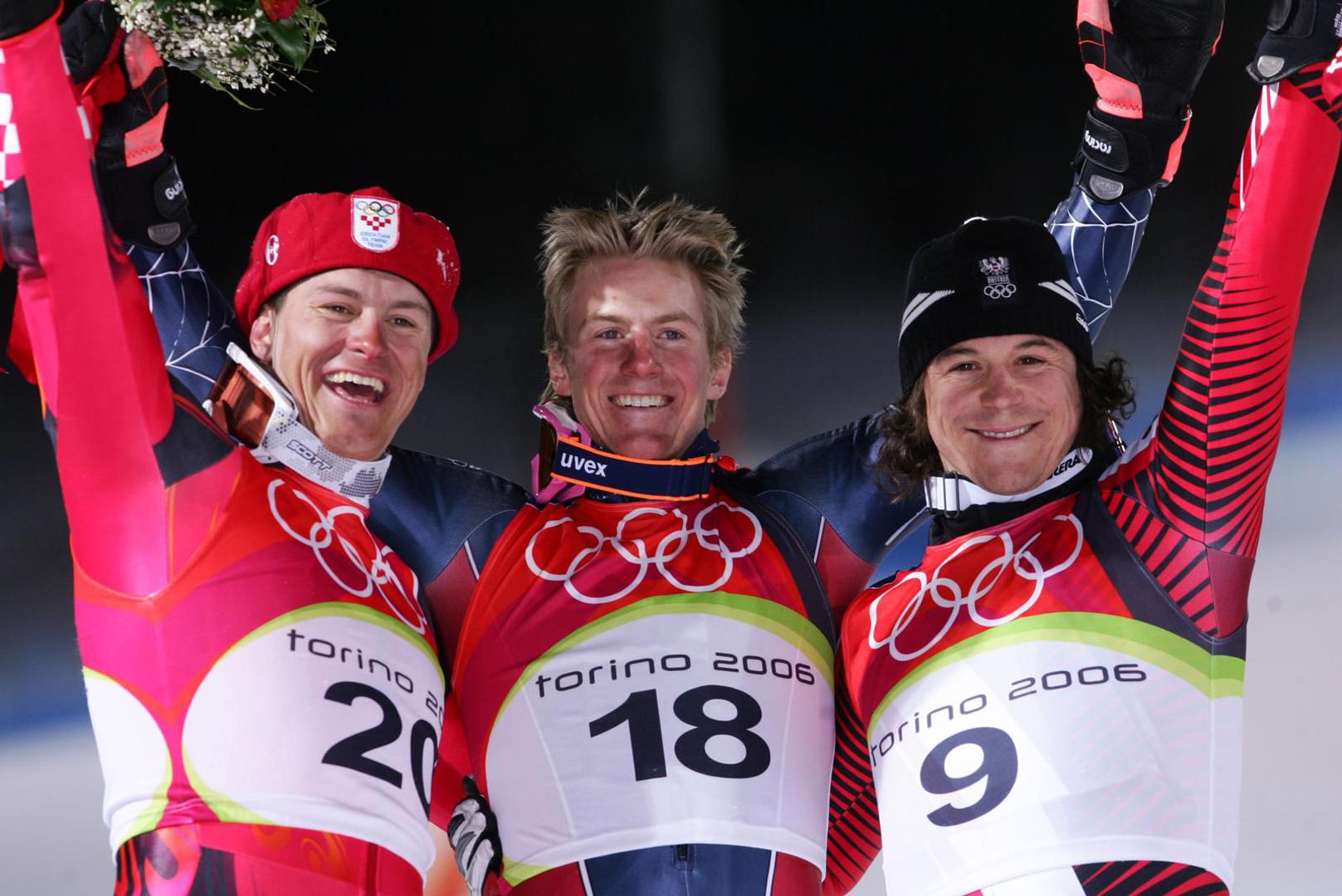 14.02.2006.,Torino ,Italija - ZOI Torino 2006, Setstriere. Muska kombinacija. Ivica Kostelic osvojio je srebrnu medalju u kombinaciji. Ivica slavi nakon osvojene srebrne medalje u kombinaciji.rPhoto Zeljko Lukunic/Vecernji list