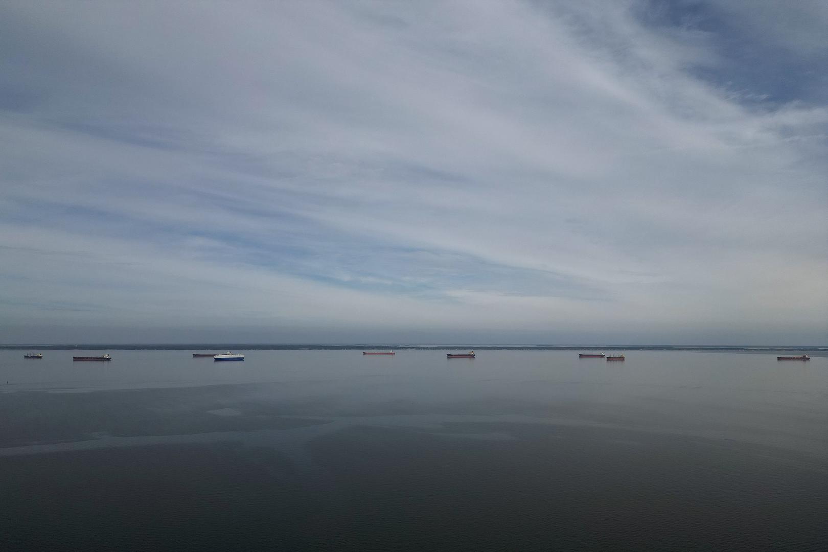 Cargo ships bound for Baltimore are pictured in Chesapeake Bay, Maryland, U.S., March 26, 2024, following the collapse of the Francis Scott Key Bridge. REUTERS/Julia Nikhinson Photo: JULIA NIKHINSON/REUTERS