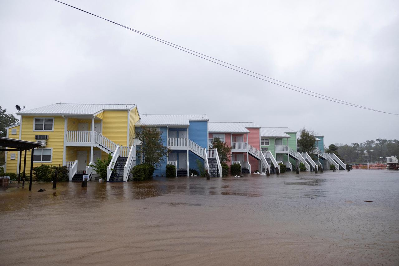 Storm Debby affects the gulf coast