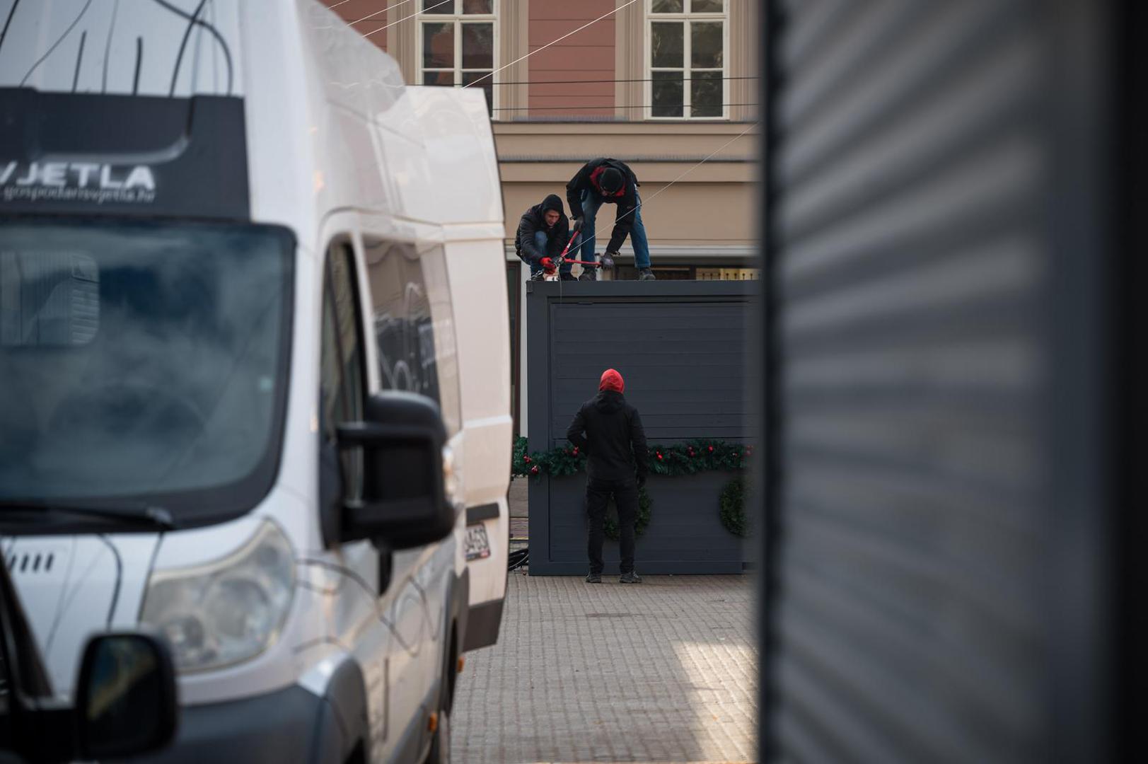 Kako bi sve bilo spremno na vrijeme već danima traju intenzivne pripreme, 