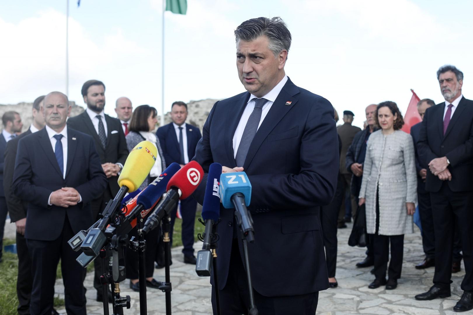 30.05.2021., Zagreb - Andrej Plenkovic, Gordan Jandrokovic i drugi duznosnici na Oltaru domovine na Medvedgradu polozili vijence u povodu obiljezavanja Dana drzavnosti. Photo: Marin Tironi/PIXSELL