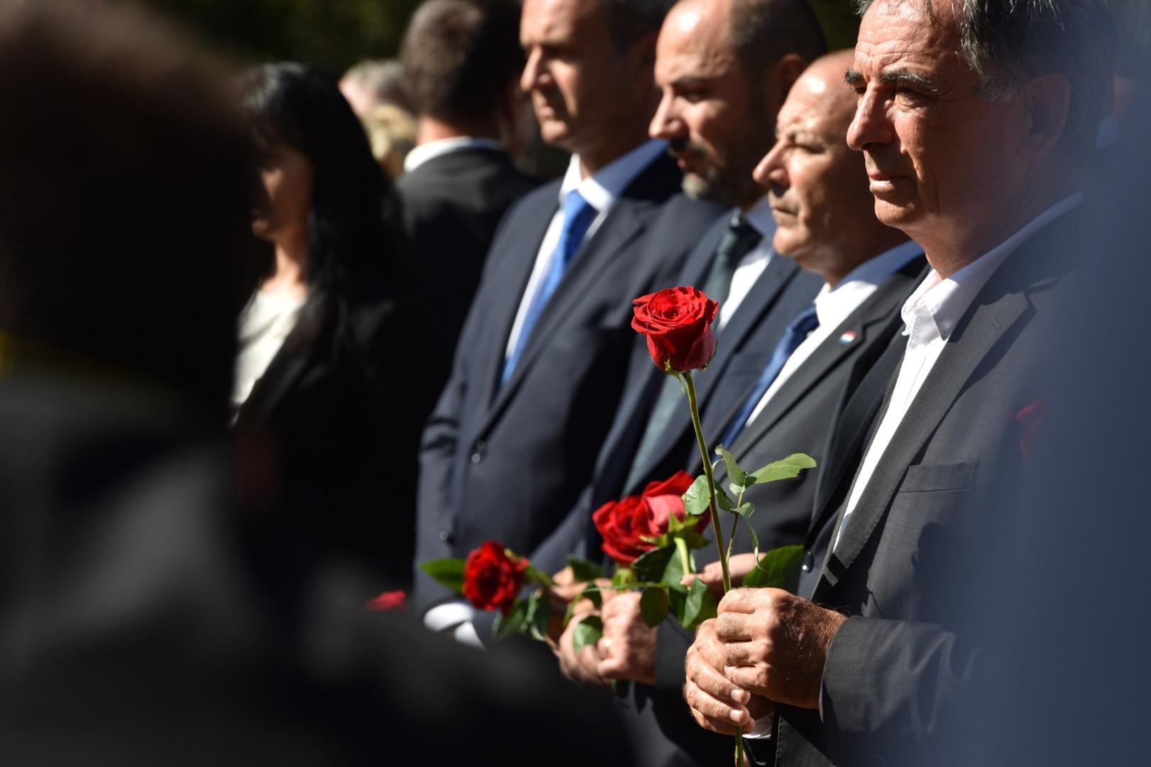 25.08.2020., Plavno - U organizaciji Srpskog narodnog vijeca u Plavnom i Gruborima organizirana komemoracija za civilne zrtve rata ubijene nakon Vojno-redarstvana akcije Oluja. Saborski zastupnik Milorad Pupovac 
Photo: Hrvoje Jelavic/PIXSELL