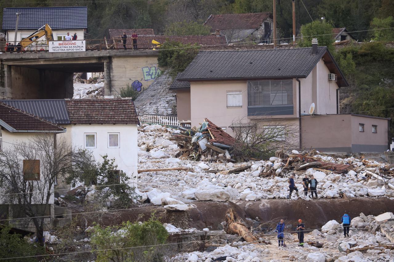 Donja Jablanica: Pripadnici Civilne zaštite pretražuju područje