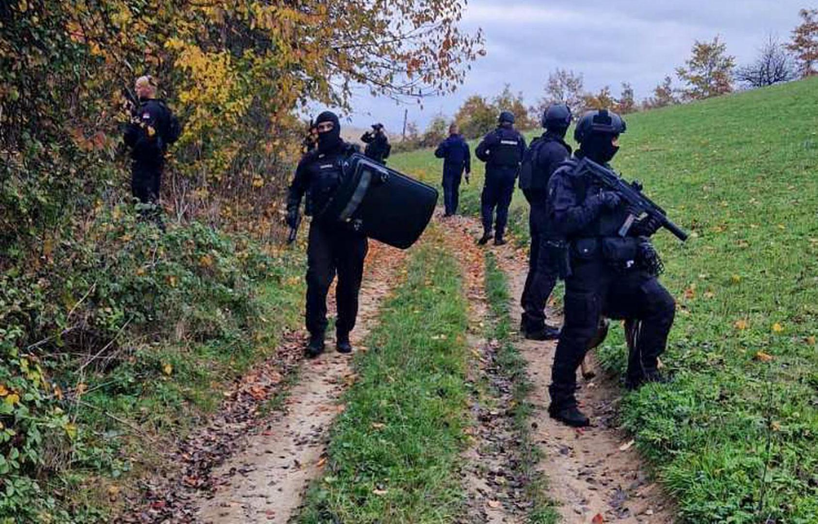 03, November, 2024, Prijepolje - Members of the Ministry of Internal Affairs are intensively searching for Alija Balijagic, for whom an Interpol warrant has been issued for a double murder in Montenegro, and who was located yesterday in the vicinity of Prijepolje and was seen in a village near the border with Montenegro. Photo: OMK MUP Republike Srbije/ATAImages

03, novembar, 2024, Prijepolje - Pripadnici Ministarstva unutrasnjih poslova intenzivno tragaju za Alijom Balijagicem, za kojim je raspisana Interpolova poternica zbog dvostrukog ubistva u Crnoj Gori, a koji je juce lociran u okolini Prijepolja i vidjen u jednom selu u blizini granice sa Crnom Gorom. Photo: OMK MUP Republike Srbije/ATAImages Photo: OMK MUP Republike Srbije/ATAImages/PIXSELL