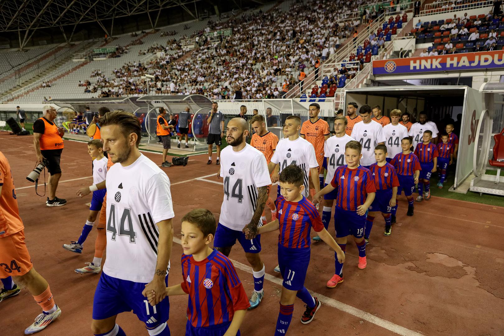 Hajduk u ovim trenucima s Osijekom na Poljudu igra susret 5. kola HNL-a