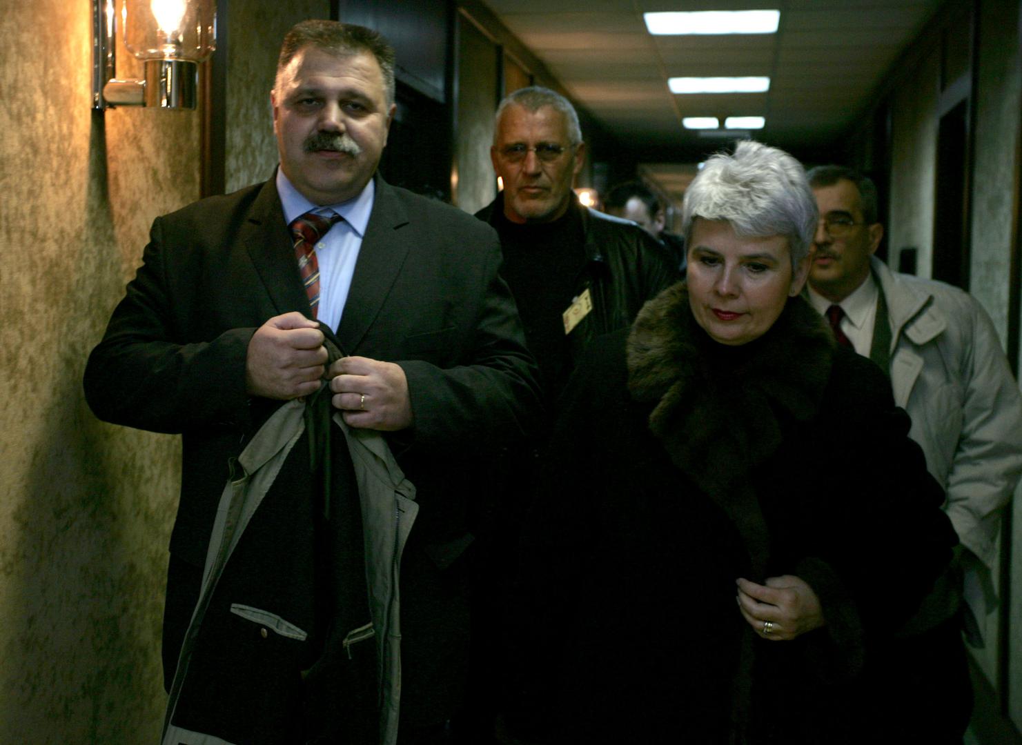 07.02.2005, Zagreb, aerodrom Pleso - Povratak srebrnih rukometasa sa Svjetskog prvenstva u Tunisu. Ivan Suker i Jadranka Kosor Photo: Sanjin Strukic/PIXSELL