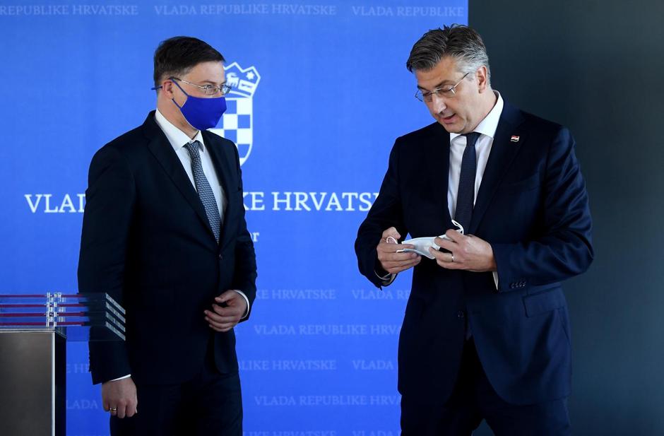 Zagreb: Plenković i Dombrovskis obratili se medijima nakon sjednice Nacionalnog vijeća