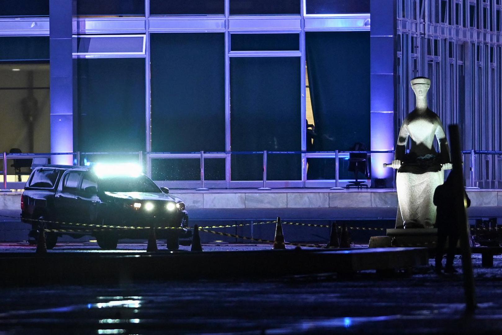 A police vehicle is seen outside the Brazilian Supreme Court after explosions in the Three Powers Square in Brasilia, Brazil November 13, 2024. REUTERS/Tom Molina Photo: TOM MOLINA/REUTERS