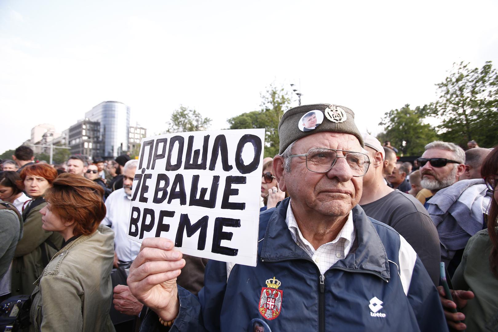 19, May, 2023, Belgrade - In front of the House of the National Assembly, the third protest called "Serbia against violence" started, organized by a part of the pro-European opposition parties. Photo: Amir Hamzagic/ATAImages

19, maj, 2023, Beograd  - Ispred Doma narodne skupstine poceo je treci protest pod nazivom "Srbija protiv nasilja" u organizaciji dela proevropskih opozicionih stranaka. Photo: Amir Hamzagic/ATAImages Photo: Amir Hamzagic/ATAImages/PIXSELL