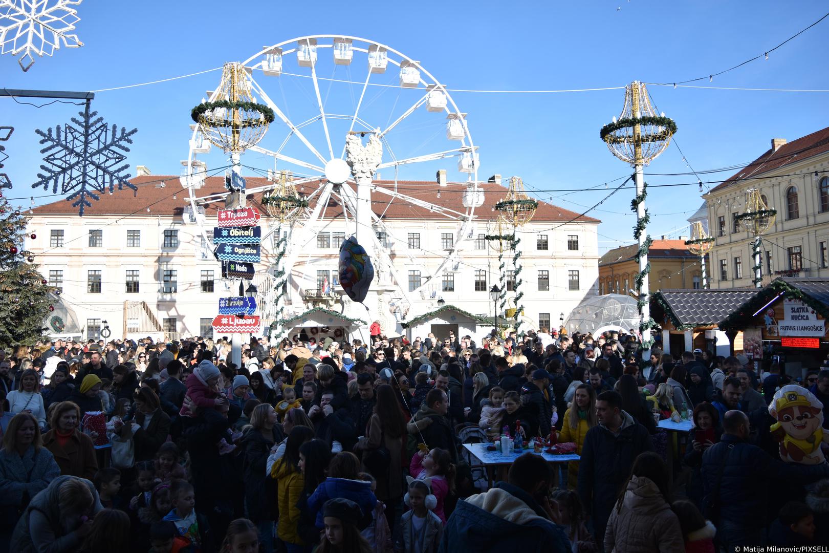 31.12.2022. Osijek - Docke  djecje Novu godine Photo: Matija Milanovic/PIXSELL