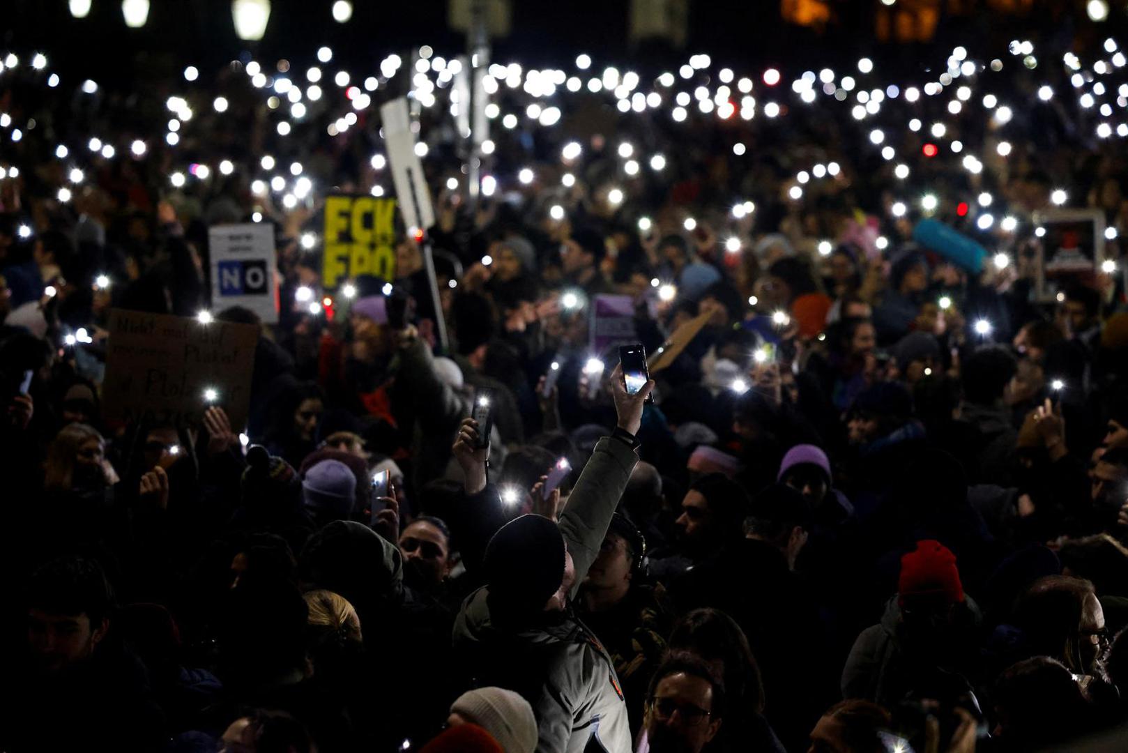 Protesters demonstrate against far-right Freedom Party (FPO) in Vienna, Austria, January 9, 2025. REUTERS/Lisa Leutner Photo: LISA LEUTNER/REUTERS