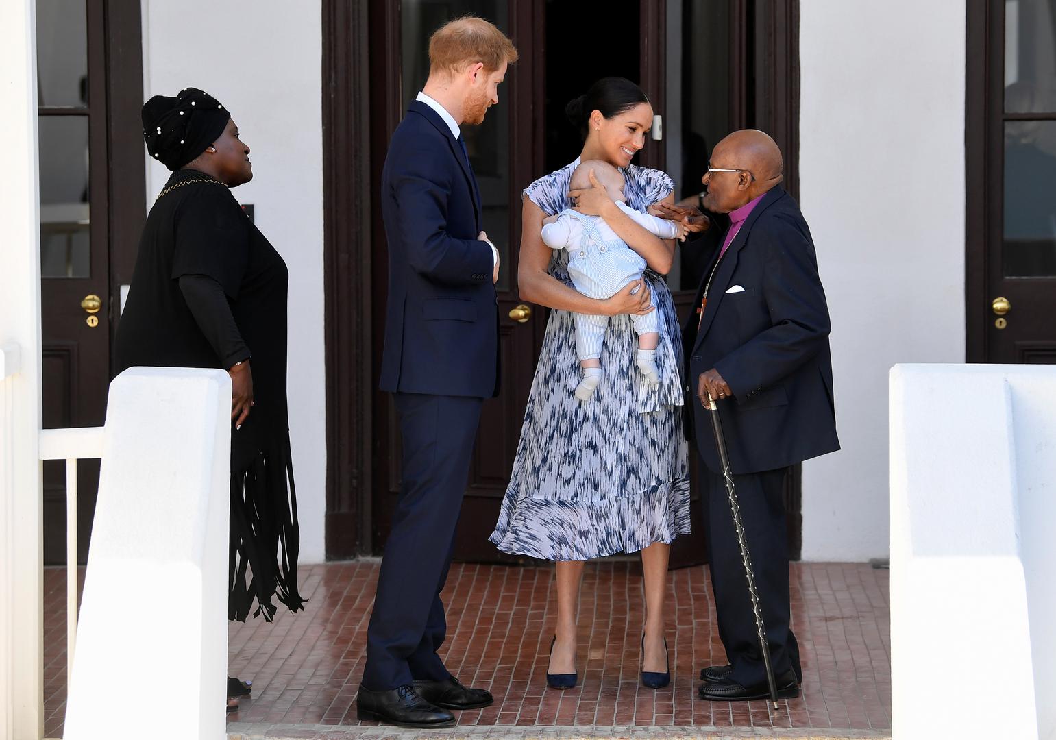 Harry i Meghan odlučili su kako će s njima u posjet Africi ići i njihov sin koji će 6. listopada napuniti pet mjeseci. 