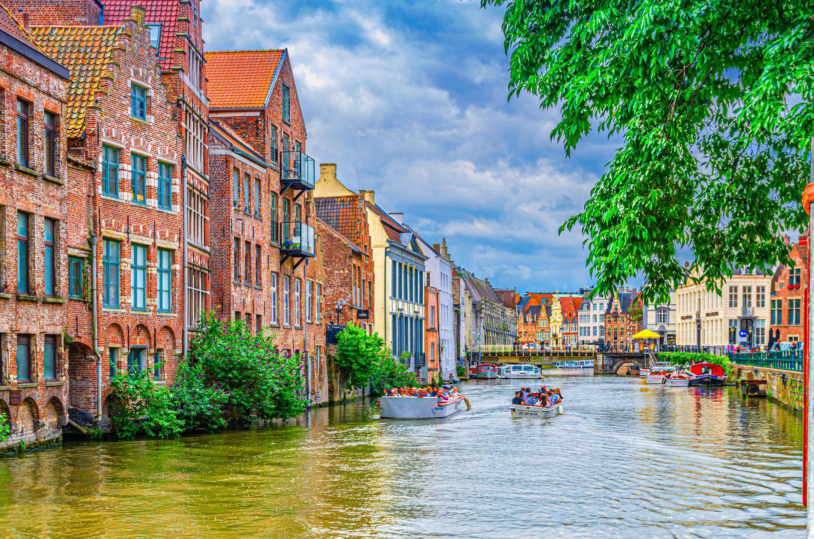 10. Belgija: Belgija je jedna od europskih zemalja koje su najljubaznije prema turistima. Glavna odredišta u zemlji uključuju Bruges i Bruxelles, ali Gent je fantastična opcija za turiste koji traže grad kojim se može prošetati.