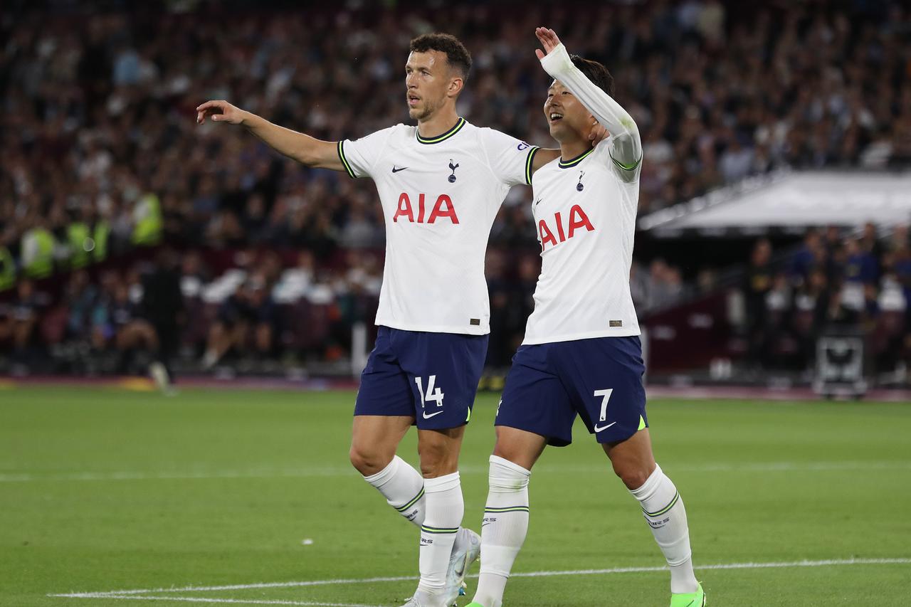 West Ham United v Tottenham Hotspur - Premier League - London Stadium