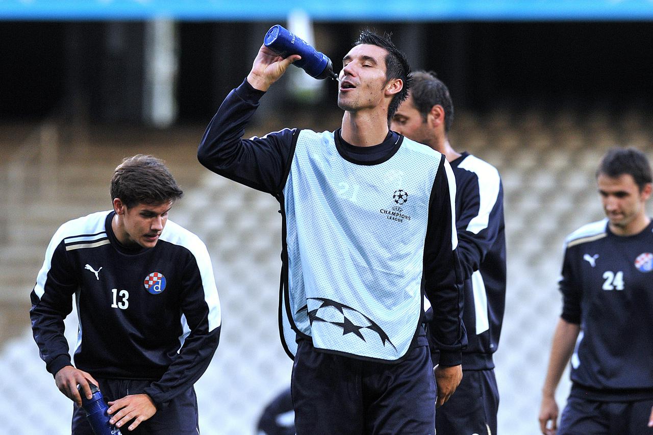 26.09.2011., stadion Gerland, Lyon, Francuska - Trening nogometasa Dinama dan uoci utakmice 2. kola UEFA Lige prvaka izmedju Lyona i Dinama. Nikola Pokrivac.  Photo: Goran Stanzl/PIXSELL