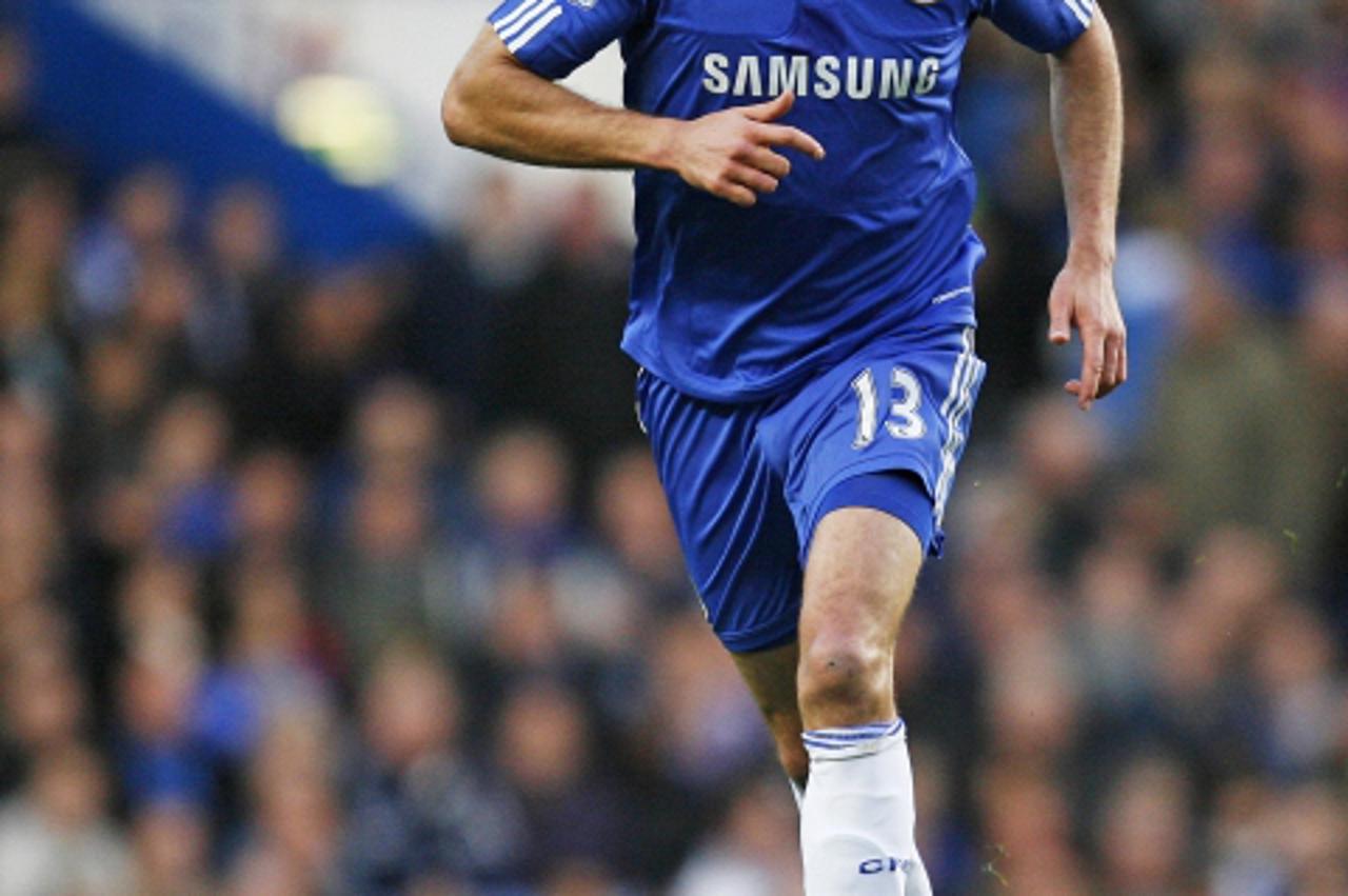 'FILES - Picture taken on December 12, 2009 shows Chelsea\'s German footballer Michael Ballack in action during the English Premier League football match between Chelsea and Everton at Stamford Bridge