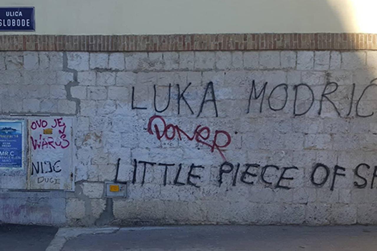 Modrić grafit