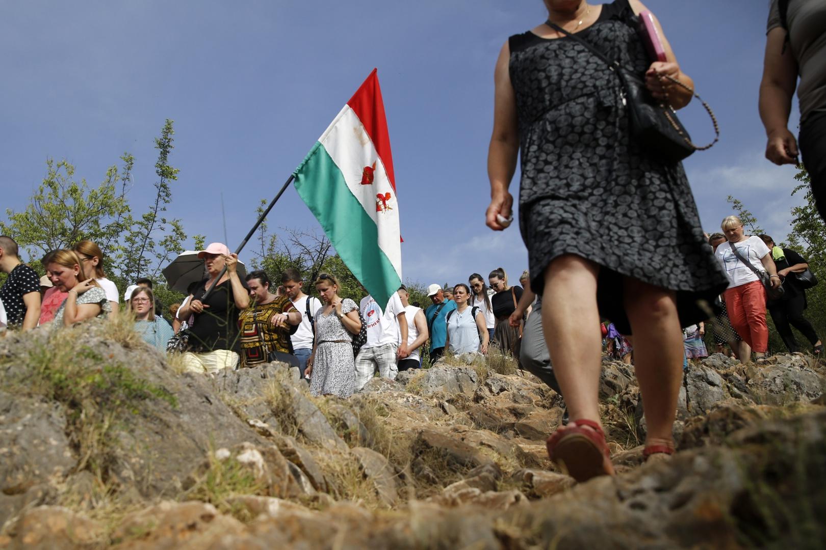 25.06.2021., Medjugorje, Bosna i Hercegovina - Po prvi put u posljednjih 40 godina, procesija koja se odrzava na samu obljetnicu krenula je sa Brda ukazanja, mjesta gdje se Gospa prvi put ukazala. Photo: Denis Kapetanovic/PIXSELL