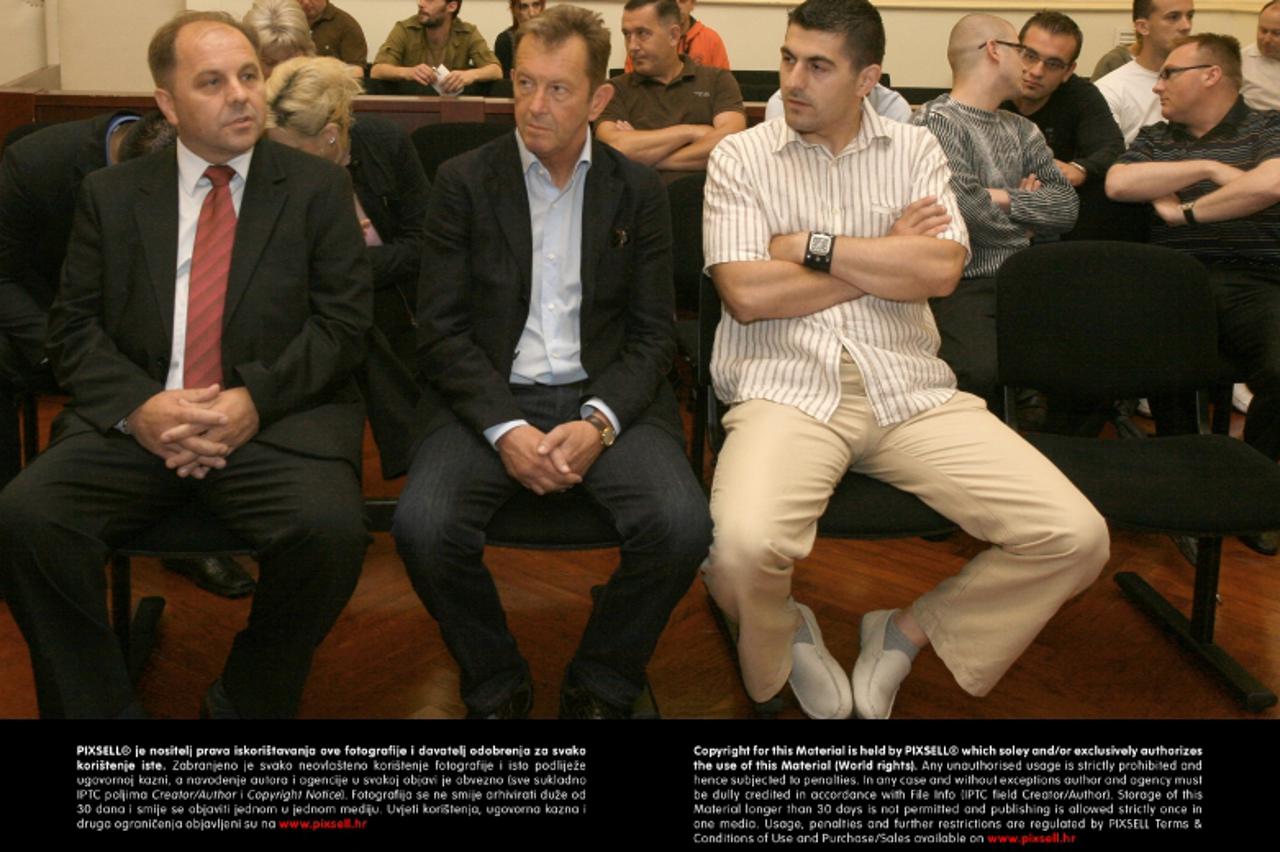 '27.05.2009., Zupanijski sud, Zagreb - Izricanje presude u procesu Indeks. Dragan Badanjak, bivsi prodekan Fakulteta prometnih znanosti, Kresimir Somek, visi predavac s Prometnog fakuleta, Mladen Budo