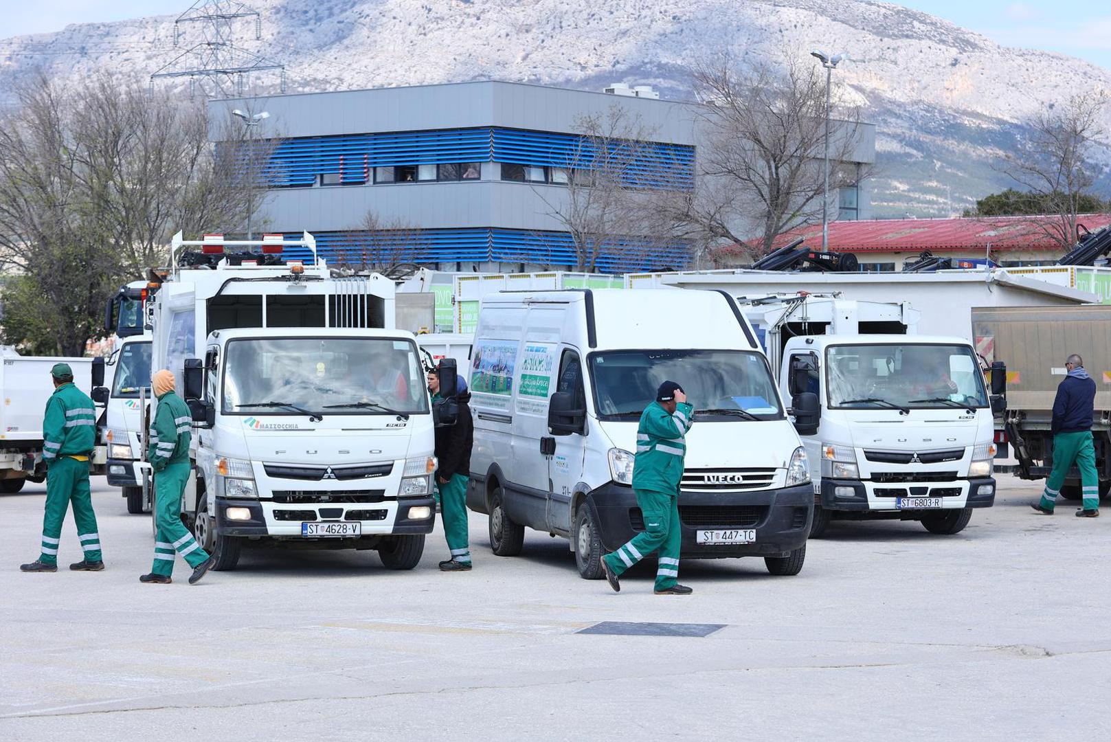 05.04.2023., Split - Dogovorom izmedu radnika Cistoce i gradonacelnika Puljka zavrsen je strajk te su radnici nastavili s obavljanjem svojih poslova. Photo: Miroslav Lelas/PIXSELL